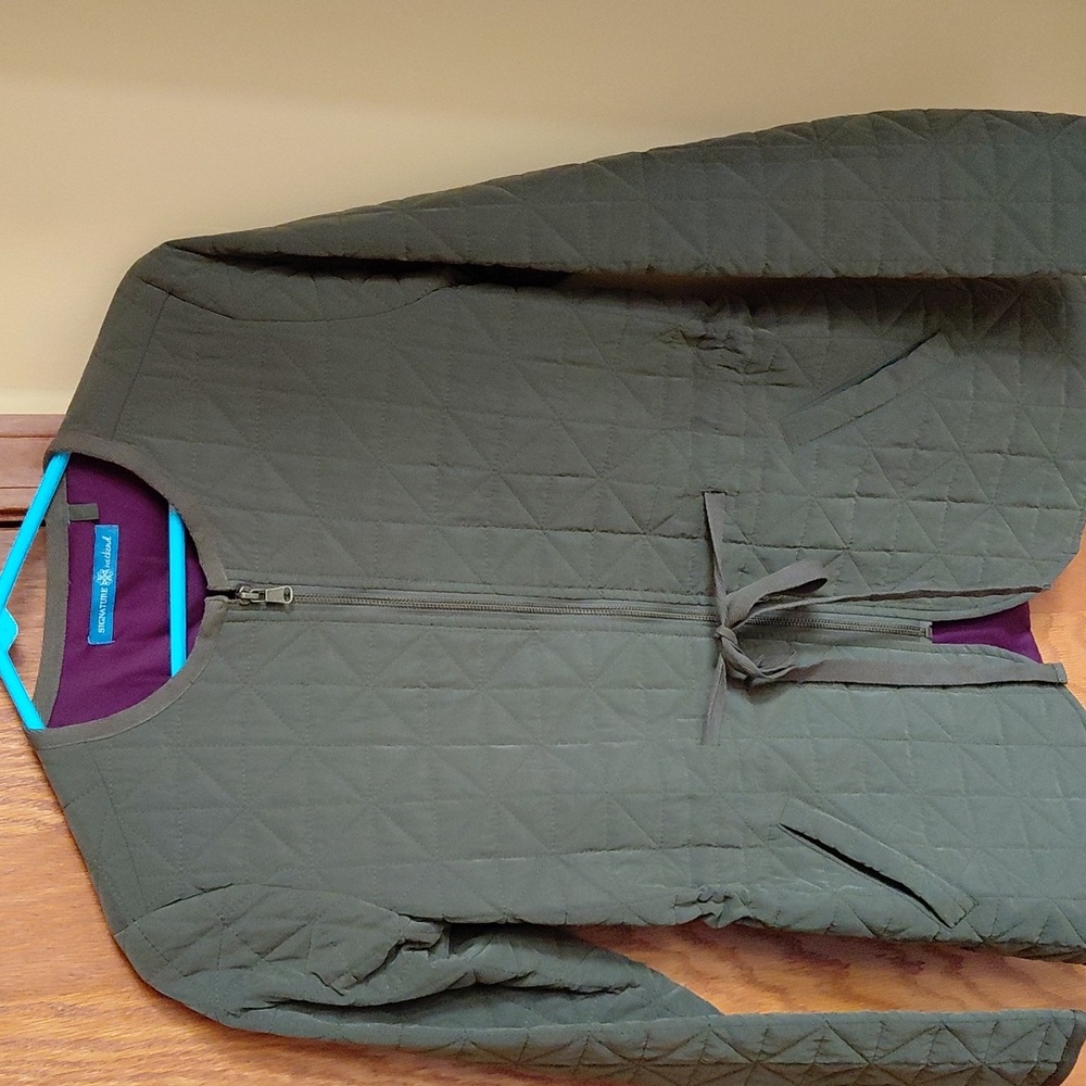 Quilted Jacket - Picture 3 of 4